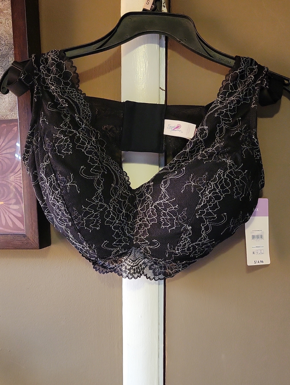 Secret Treasures Black Lace NO Underwire Bra with Floral Embroidery